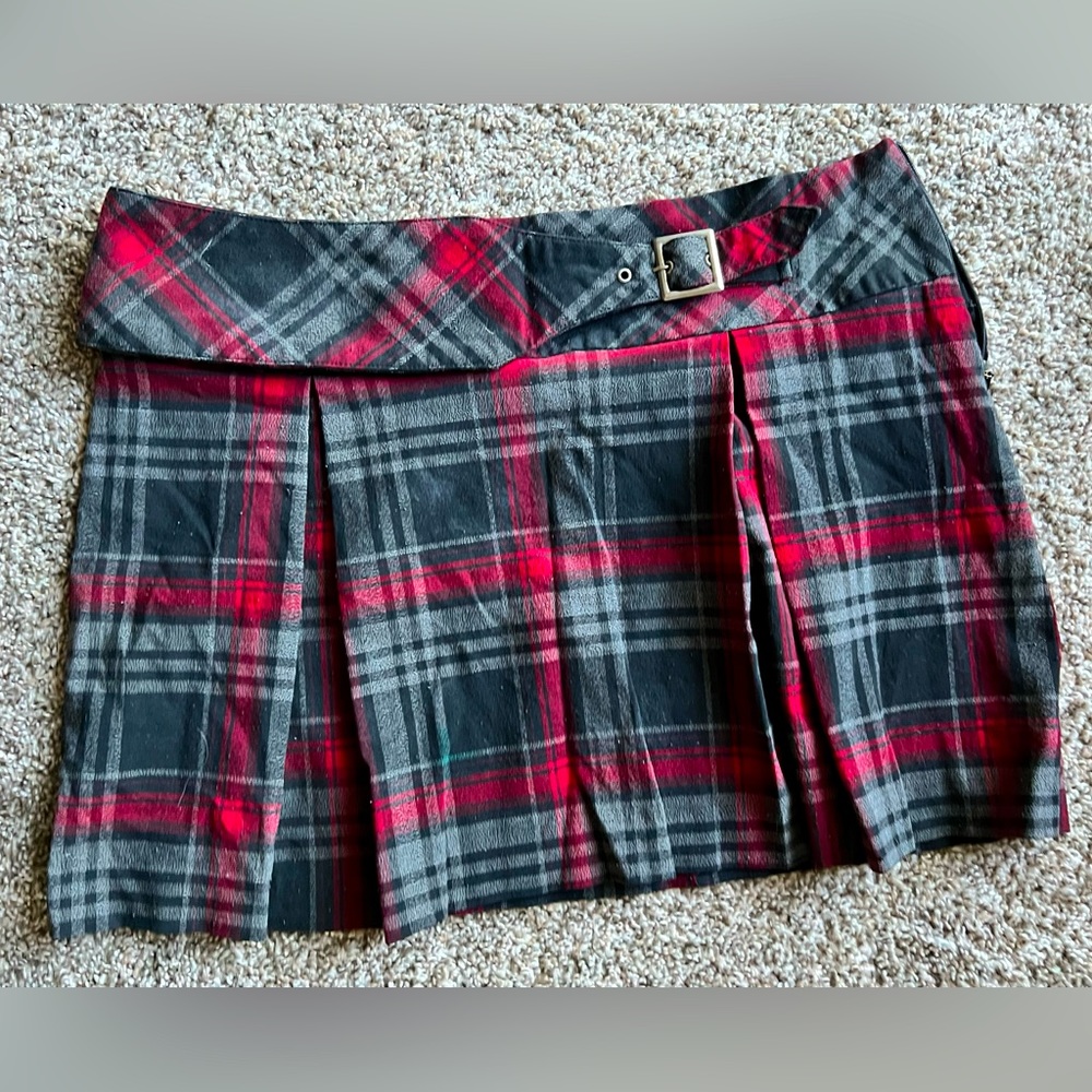 Vintage pleated plaid skirt